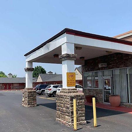 Super 8 By Wyndham Youngstown Girard Extérieur photo